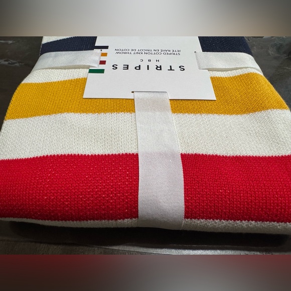 (LAST ONE) NWT Hudson’s Bay HBC Striped Cotton Knit Multicolor Throw - Picture 4 of 10